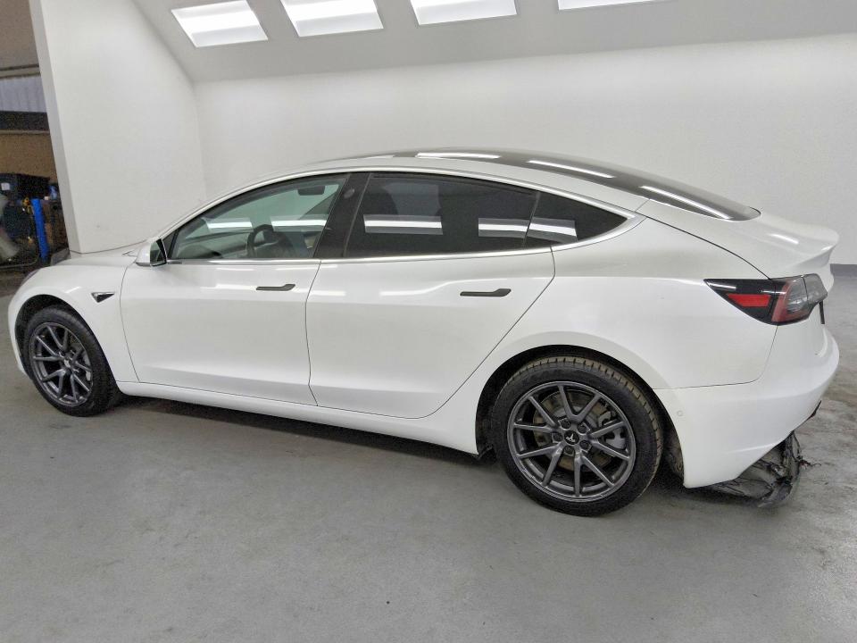 2019 Tesla Model 3 VIN 5YJ3E1EA0KF415961 COPART salvage auction — MECHANICAL, CA - DIS/DLR/EXP ONLY CLEAN TITLE (P), sold $10,900 on 2026-09-08 (photo 2)