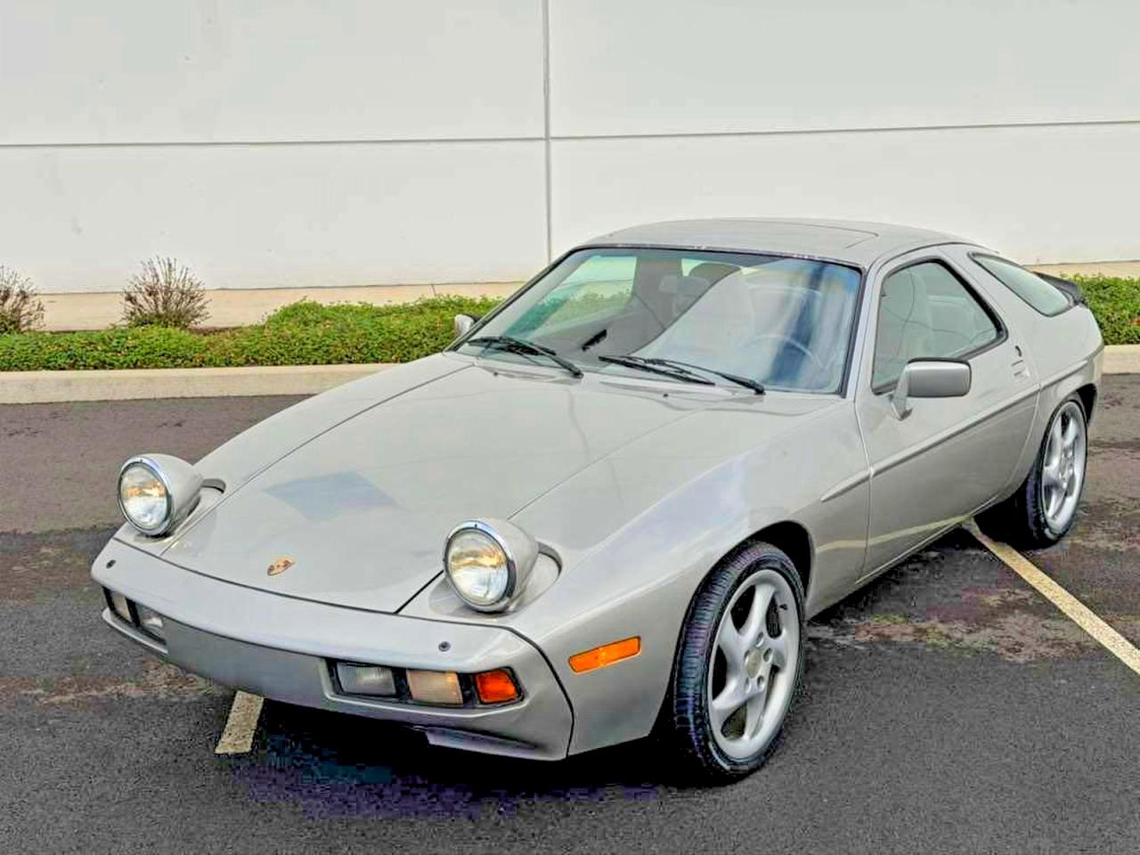 1982 Porsche 928 VIN WP0JA092XCS820309 COPART salvage auction — Minor Dent/Scratches, WA - VEHICLE CERT OF OWNERSHIP-TITL (P), sold $4,000 on 2026-03-30 (photo 2)