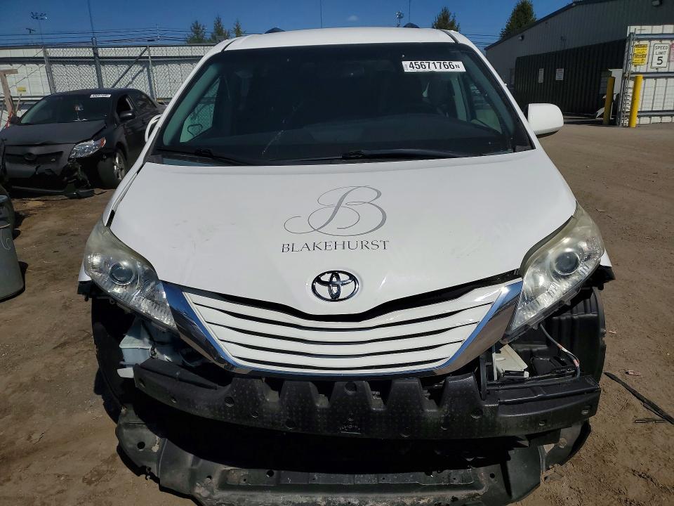 2015 Toyota Sienna VIN 5TDKK3DC7FS561729 COPART salvage auction — FRONT END, Md - Cert Of Salvage > 75% Damage, sold $4,050 on 2026-07-06 (photo 5)