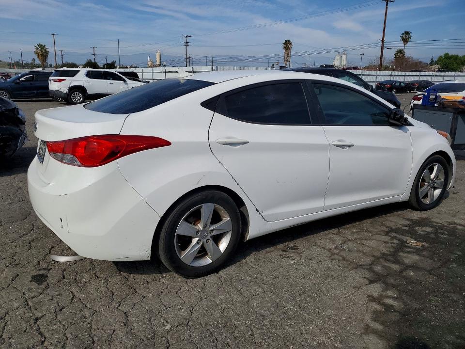 2013 Hyundai Elantra VIN 5NPDH4AE5DH256283 COPART salvage auction — VANDALISM, Salvage Title, sold $850 on 2026-07-30 (photo 3)