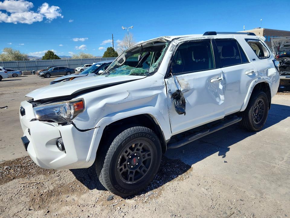 2021 Toyota 4runner VIN JTEMU5JR4M5887932 COPART salvage auction — ROLLOVER, Co - Public - Salvage Title, sold $9,100 on 2026-07-06 (photo 1)
