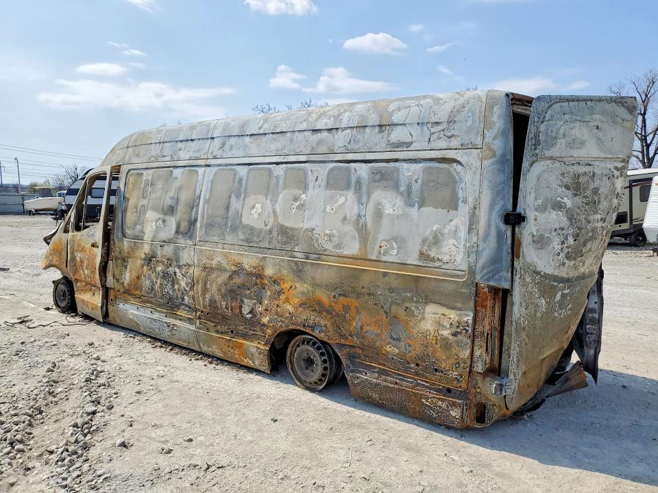 2021 Mercedes-benz Sprinter 2500 VIN W1Y40CHY2MT061671 COPART salvage auction — BURN, Ky - Bill Of Sale/Part Only/No Titl, sold $80 on 2026-07-20 (photo 2)