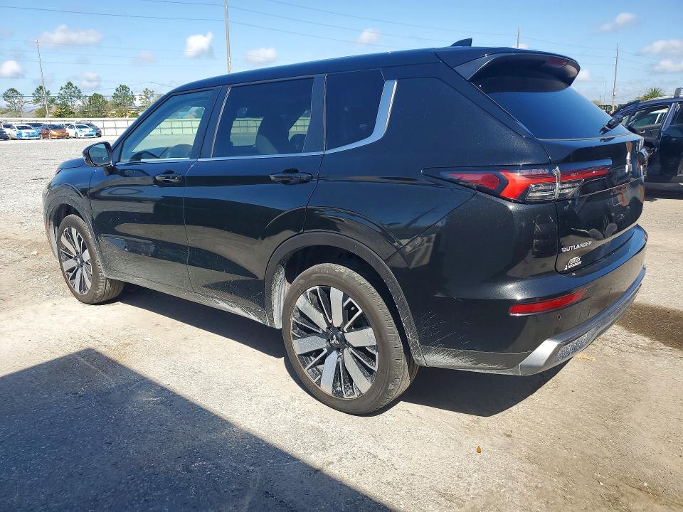 2025 Mitsubishi Outlander VIN JA4J3VA88SZ052014 COPART salvage auction — SIDE, Fl - Cert Of Title Slvg Rebuildable, sold $12,500 on 2026-07-06 (photo 2)