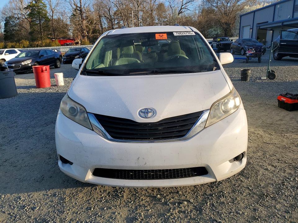 2013 Toyota VIN 5TDKK3DC6DS353676 COPART salvage auction — REAR END, Nc - Salvage Certificate Of Title, sold $550 on 2026-07-02 (photo 5)