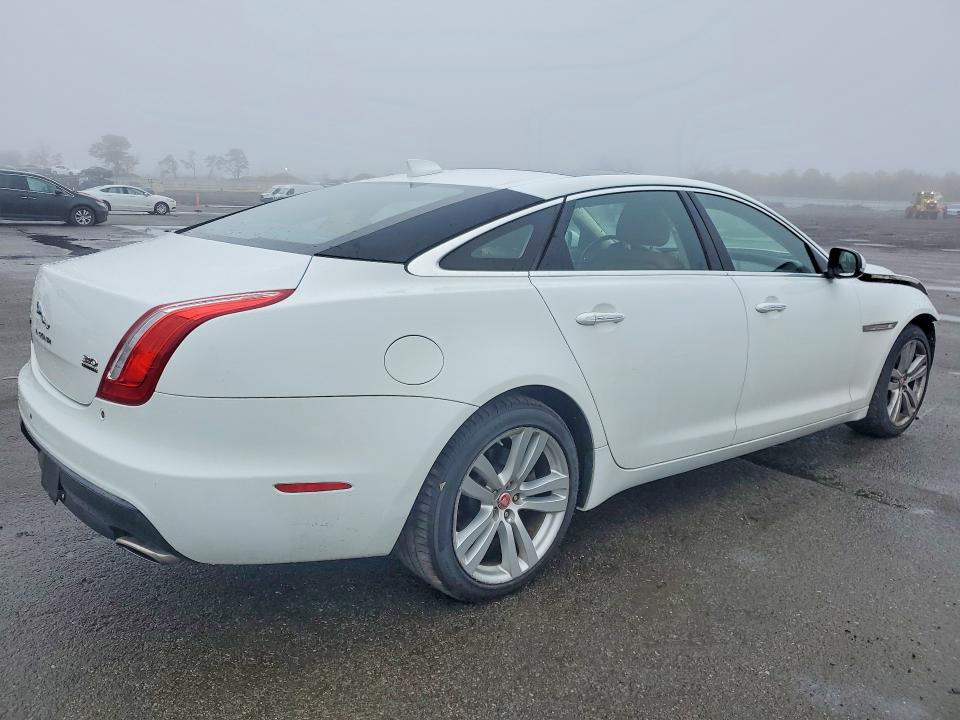 2017 Jaguar Xj VIN SAJWJ2GD5H8W08719 COPART salvage auction — FRONT END, Ny - Mv907A-Parts Only, sold $5,600 on 2026-07-06 (photo 3)