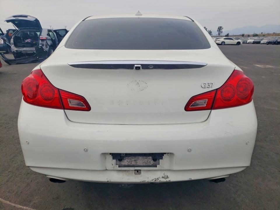 2011 Infiniti G37 VIN JN1CV6AP4BM304105 COPART salvage auction — MINOR DENT/SCRATCHES, CA - SALVAGE CERTIFICATE, sold $775 on 2026-07-13 (photo 6)