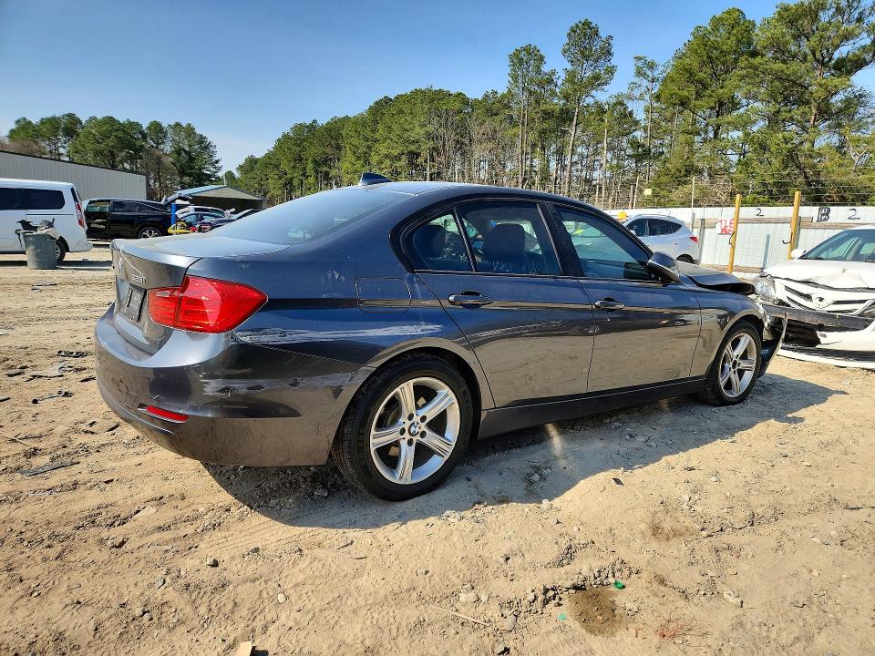 2014 BMW 3er VIN WBA3B5C51EP652732 COPART salvage auction — FRONT END, Md - Cert Of Salvage > 75% Damage, sold $575 on 2026-07-28 (photo 3)