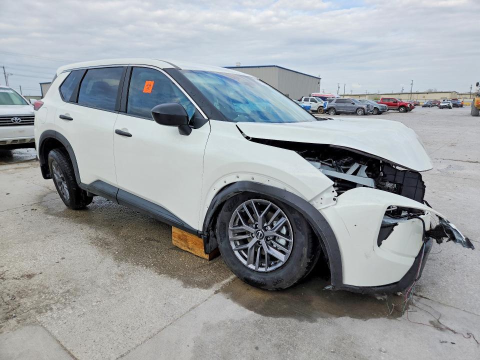 2026 Nissan Rogue sport VIN 5N1BT3AA9TC720680 COPART salvage auction — FRONT END, Tx - Certificate Of Title, sold $5,800 on 2026-07-07 (photo 4)