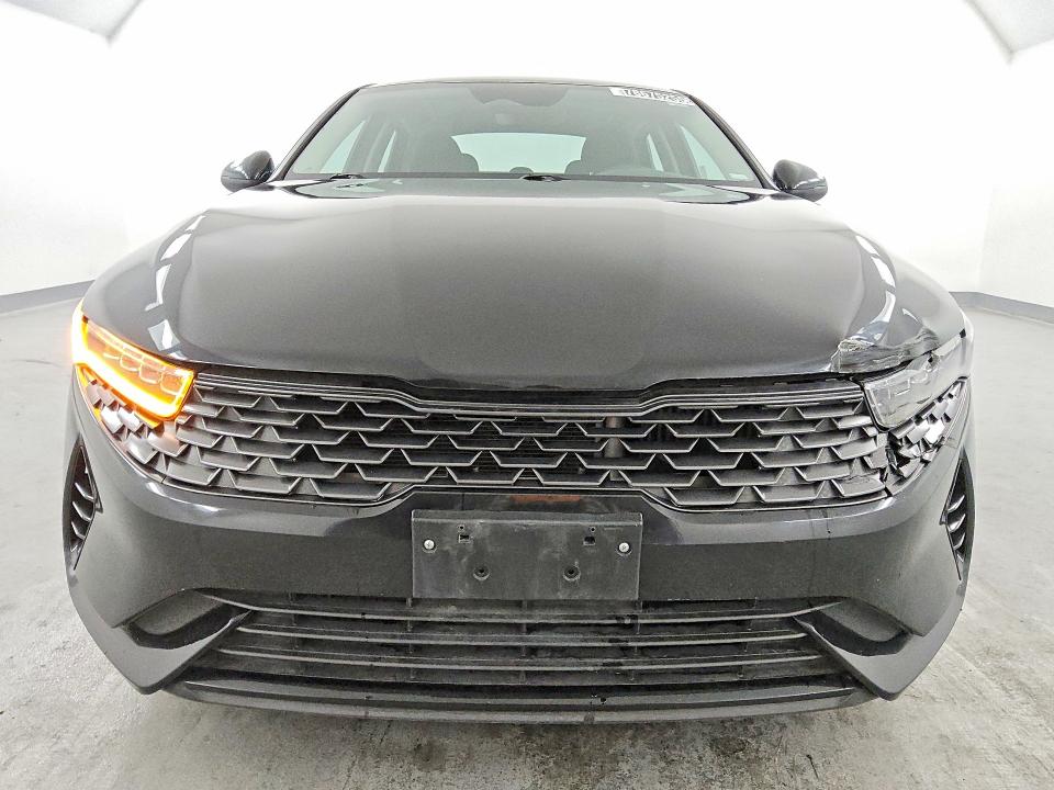 2022 Kia K5 VIN 5XXG14J28NG135820 COPART salvage auction — NORMAL WEAR, CA - DIS/DLR/EXP ONLY CLEAN TITLE (P), sold $7,500 on 2026-09-15 (photo 5)