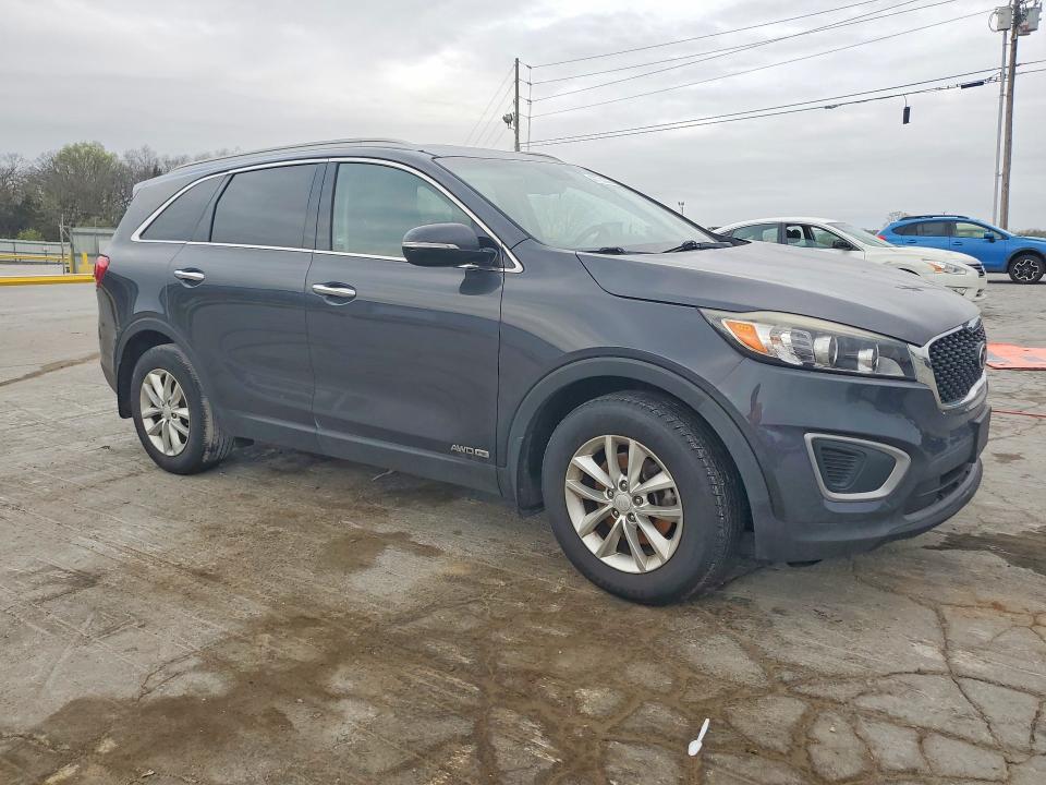 2017 Kia Sorento VIN 5XYPGDA5XHG302994 COPART salvage auction — MINOR DENT/SCRATCHES, Tn - Certificate Of Title, sold $1,850 on 2026-07-27 (photo 4)