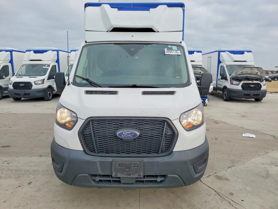 2022 Ford Transit VIN 1FDBW5Z86NKA39745 COPART salvage auction — NORMAL WEAR, Tx - Certificate Of Title, sold $17,000 on 2026-07-30 (photo 5)