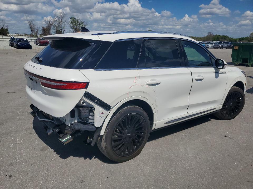 2022 Lincoln Corsair VIN 5LMCJ2C96NUL17404 COPART salvage auction — REAR END, Salvage Title, sold $7,100 on 2026-07-15 (photo 3)