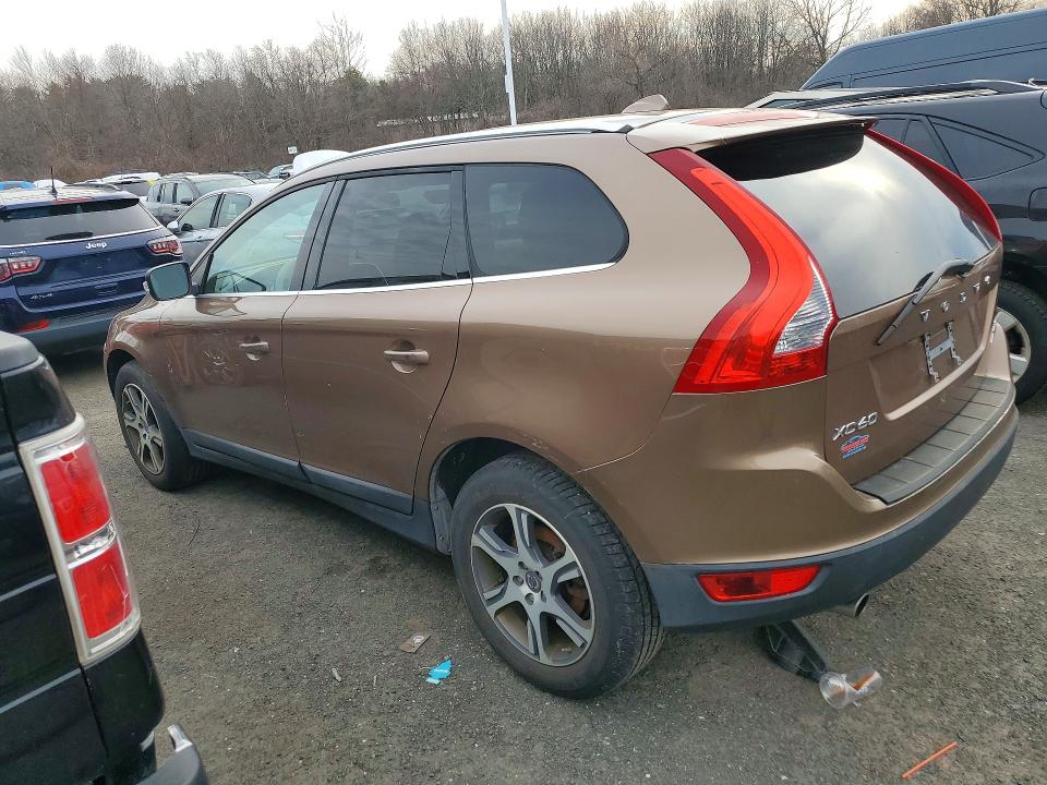 2013 Volvo Xc60 VIN YV4902DZ6D2457317 COPART salvage auction — SIDE, Ri - Certificate Of Title, sold $2,800 on 2026-07-09 (photo 2)