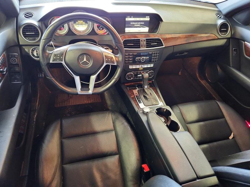 2012 Mercedes-benz C-klasse VIN WDDGF8BBXCR199445 COPART salvage auction — SIDE, Salvage Title, sold $750 on 2026-08-06 (photo 8)