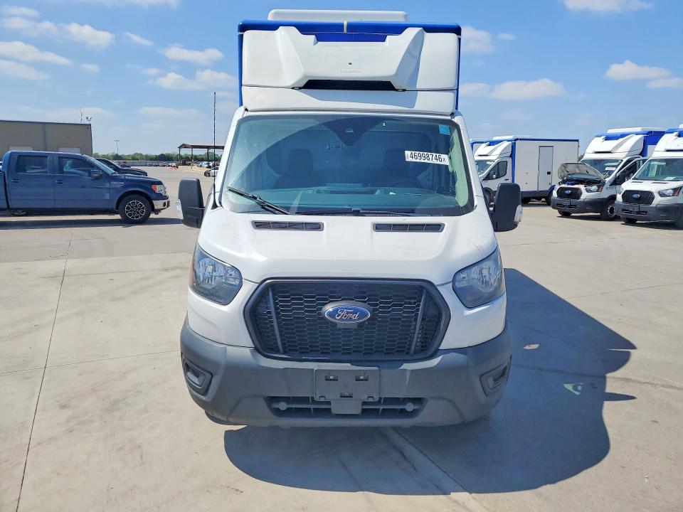 2022 Ford Transit VIN 1FDBW5Z82NKA39791 COPART salvage auction — NORMAL WEAR, Tx - Certificate Of Title, sold $17,000 on 2026-07-30 (photo 5)