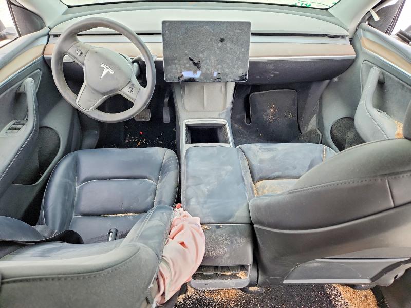 2024 Tesla Model y VIN 7SAYGAEE8RF116654 COPART salvage auction — SIDE, Tx - Salvage Vehicle Title, sold $13,000 on 2026-07-16 (photo 8)