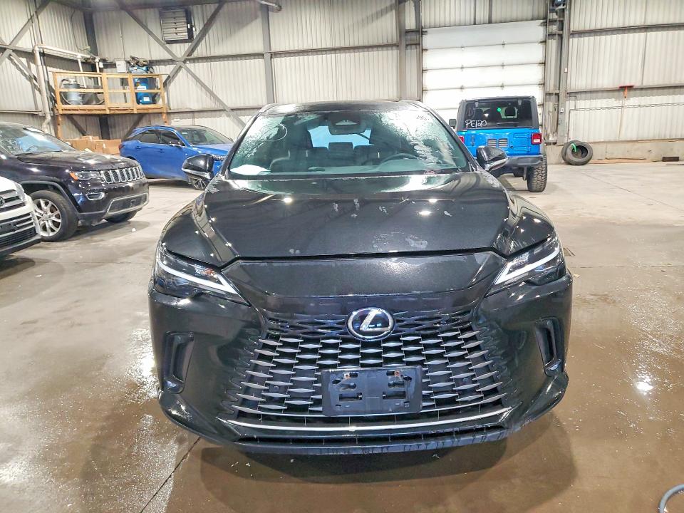 2024 Lexus Rx VIN 2T2BBMCA6RC025255 COPART salvage auction — VANDALISM, ON - PERMIT NO BRAND - UNFIT, sold $15,900 on 2026-07-28 (photo 5)