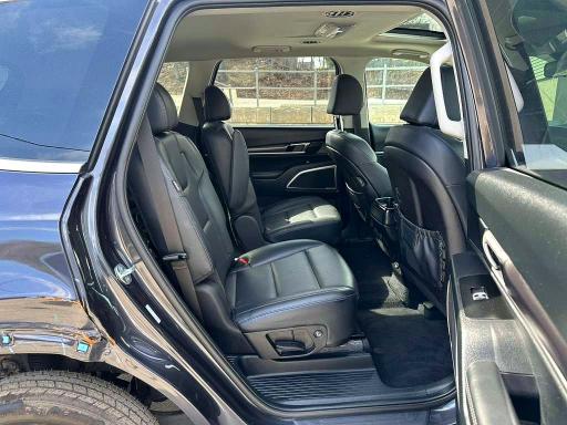 2025 Kia Telluride VIN 5XYP64GC1SG582644 COPART salvage auction — MINOR DENT/SCRATCHES, FL - CERTIFICATE OF DESTRUCTION, sold $15,800 on 2026-07-29 (photo 9)