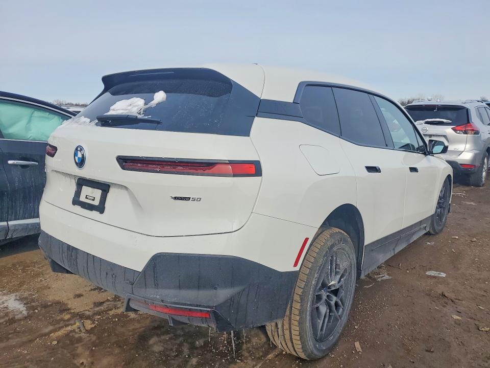 2023 BMW Ix VIN WB523CF08PCM08193 COPART salvage auction — UNDERCARRIAGE, Il - Salvage Certificate, sold $24,700 on 2026-07-28 (photo 3)