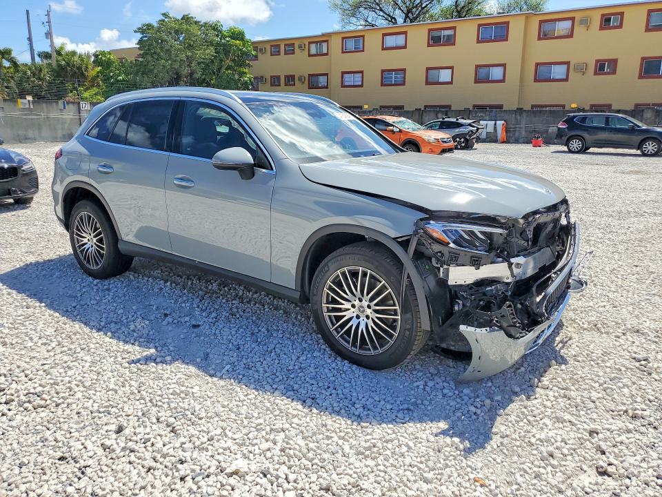 2026 Mercedes-benz Glc class VIN W1NKM4GB7TF470497 COPART salvage auction — FRONT END, FL - CERT OF TITLE SLVG REBUILDABLE, sold $10,200 on 2026-07-21 (photo 4)