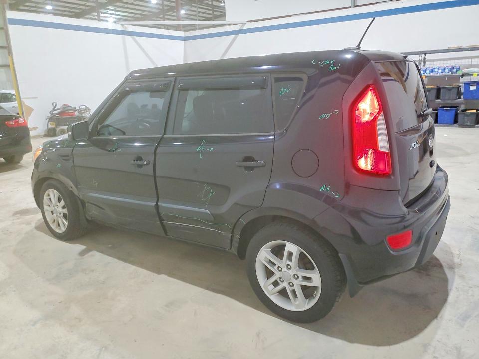 2013 Kia Soul VIN KNDJT2A69D7518244 COPART salvage auction — SIDE, Salvage Title, sold $600 on 2026-07-22 (photo 2)