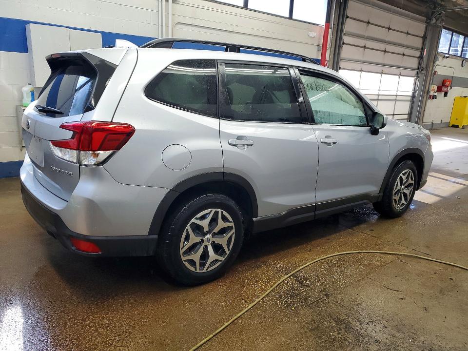 2021 Subaru Forester VIN JF2SKAJC3MH541621 COPART salvage auction — FRONT END, Va - Cert Of Title - Salvage, sold $4,750 on 2026-07-07 (photo 3)