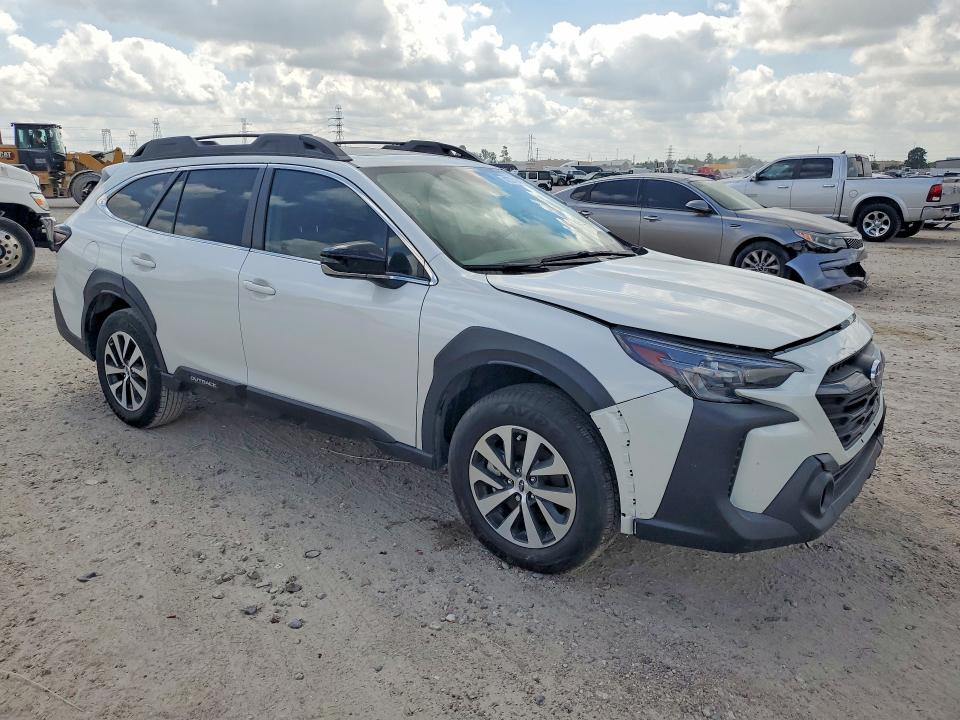 2025 Subaru Outback VIN 4S4BTAFC9S3266881 COPART salvage auction — SIDE, TX - SALVAGE VEHICLE TITLE, sold $11,100 on 2026-07-28 (photo 4)