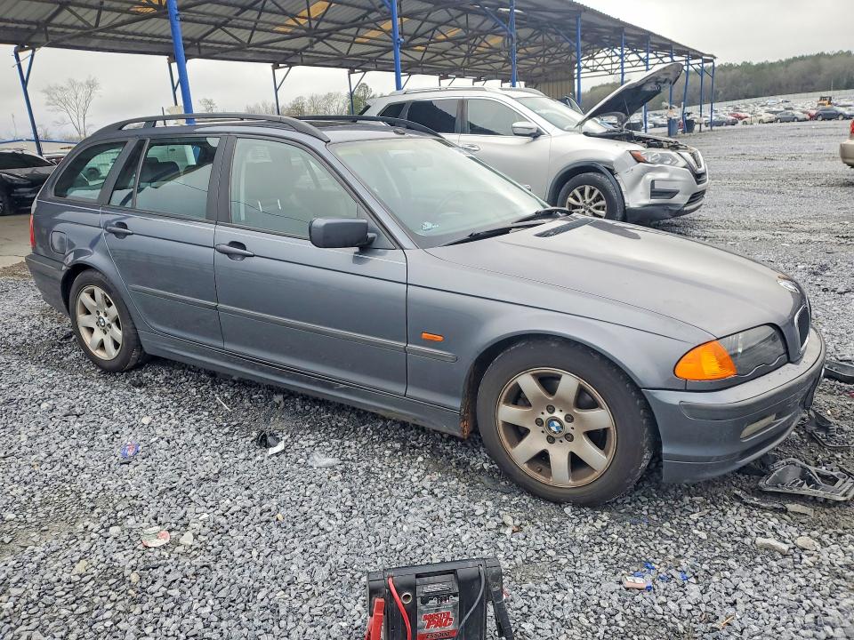 2013 BMW 3er VIN WBAAR3349YJM02855 COPART salvage auction — NORMAL WEAR, Ga - Bill Of Sale - Parts Only, sold $475 on 2026-07-16 (photo 4)