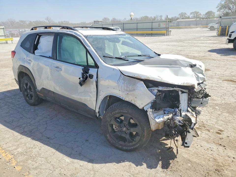 2024 Subaru Forester VIN JF2SKAJC2RH529693 COPART salvage auction — FRONT END, Ks - Cert Of Title-Salvage, sold $1,000 on 2026-07-06 (photo 4)