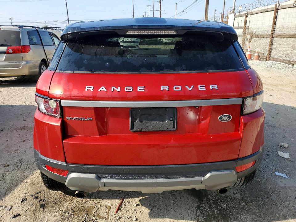 2014 Land rover Range rover evoque VIN SALVR2BG1EH892228 COPART salvage auction — MINOR DENT/SCRATCHES, Ca - Dis/Dlr/Exp Only Salvage Cert, sold $2,250 on 2026-07-08 (photo 6)