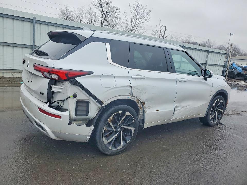 2022 Mitsubishi Outlander VIN JA4J4VA82NZ061387 COPART salvage auction — SIDE, Nj - Cert Of Title-Salvage, sold $4,950 on 2026-07-02 (photo 3)