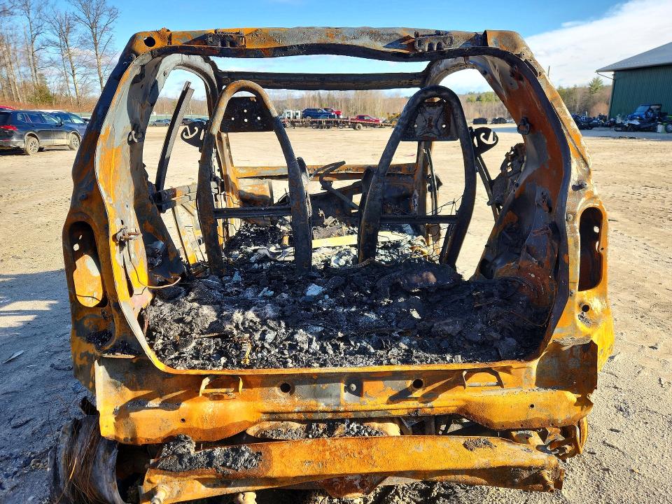 2009 Smart Fortwo VIN WMEEJ31XX9K281128 COPART salvage auction — BURN, NH - CERT OF TITLE-SALVAGE, sold $90 on 2026-08-04 (photo 6)