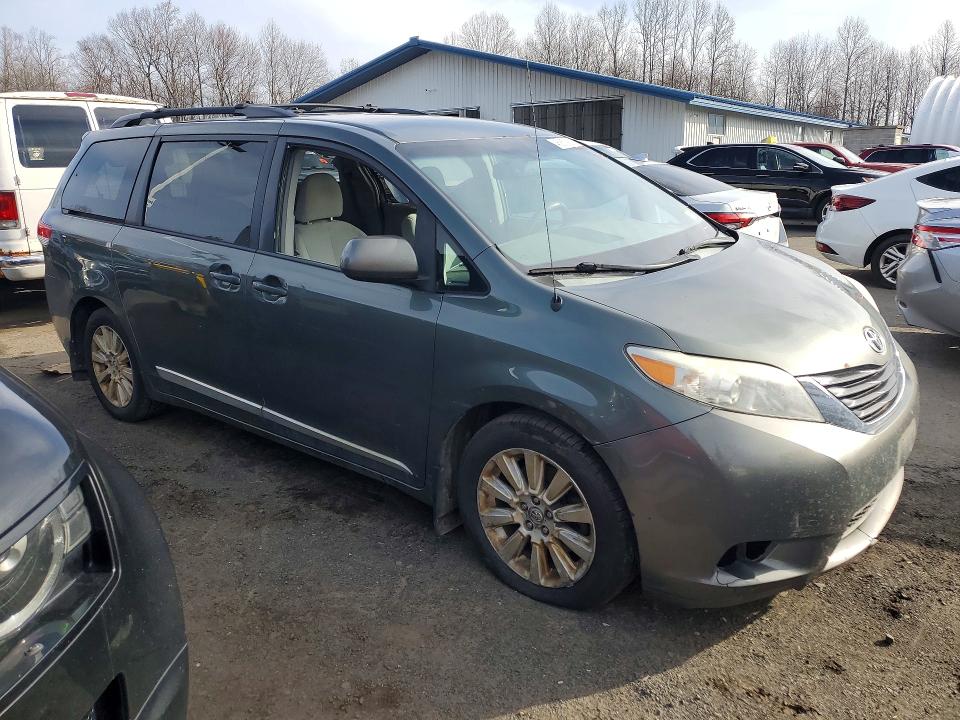 2013 Toyota Sienna VIN 5TDJK3DC2DS060224 COPART salvage auction — MINOR DENT/SCRATCHES, VT - CERTIFICATE OF TITLE, sold $4,250 on 2026-07-30 (photo 4)