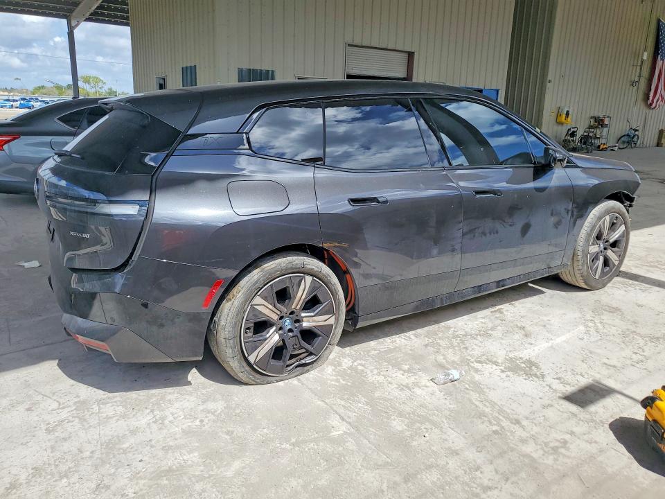 2024 BMW Ix VIN WB523CF03RCP19890 COPART salvage auction — FRONT END, Salvage Title, sold $16,400 on 2026-07-15 (photo 3)