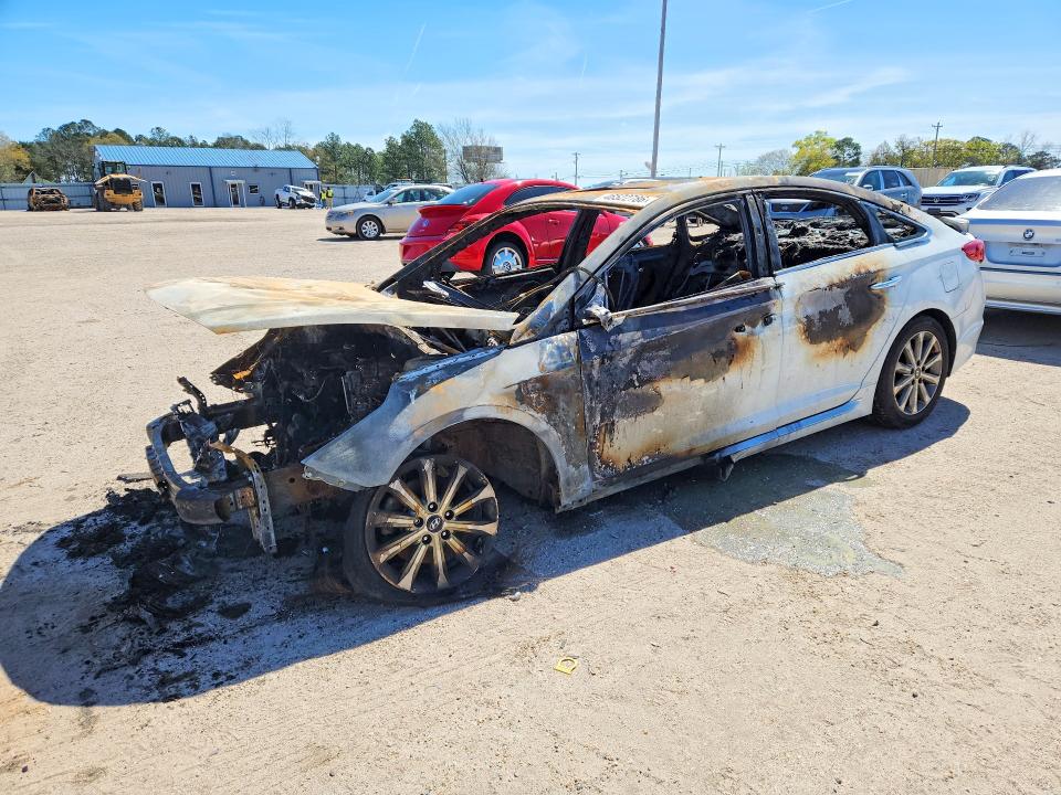 2017 Hyundai Sonata VIN 5NPE34AF1HH478501 COPART salvage auction — BURN, Al - Cert Of Title-Salvage Title, sold $200 on 2026-07-02 (photo 1)