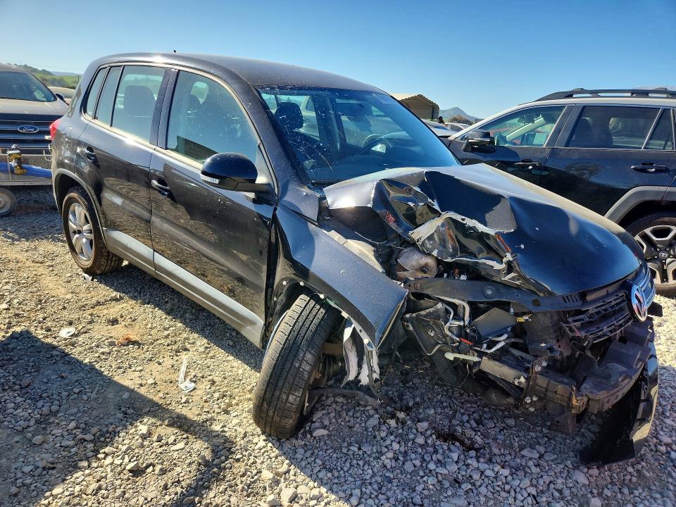 2013 Volkswagen Tiguan VIN WVGAV3AX7DW567145 COPART salvage auction — FRONT END, Salvage Title, sold $500 on 2026-08-18 (photo 4)