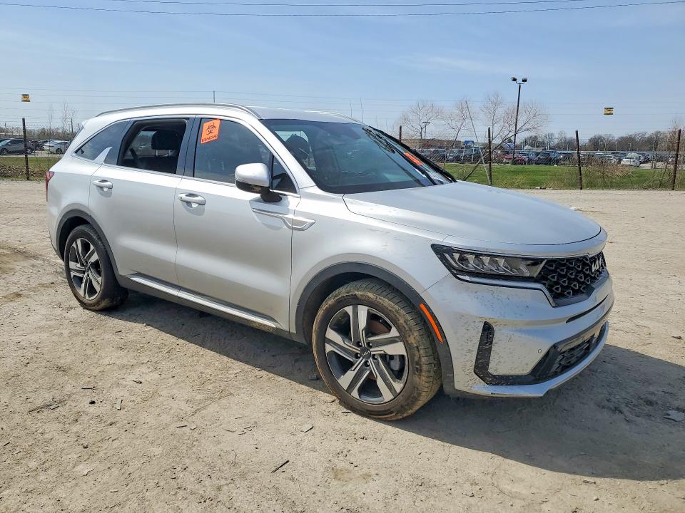 2023 Kia Sorento VIN KNDRHDLG0P5175166 COPART salvage auction — WATER/FLOOD, In - Cert Of Title-Salvage Flood, sold $200 on 2026-07-24 (photo 4)