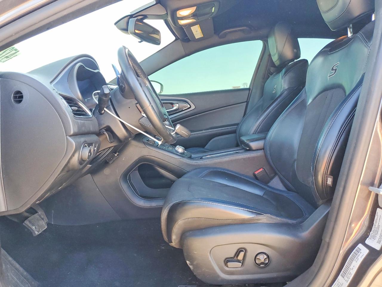 2016 Chrysler 200 VIN 1C3CCCBB4GN161375 COPART salvage auction — Side, TX - SALVAGE VEHICLE TITLE, sold $775 on 2026-07-02 (photo 7)