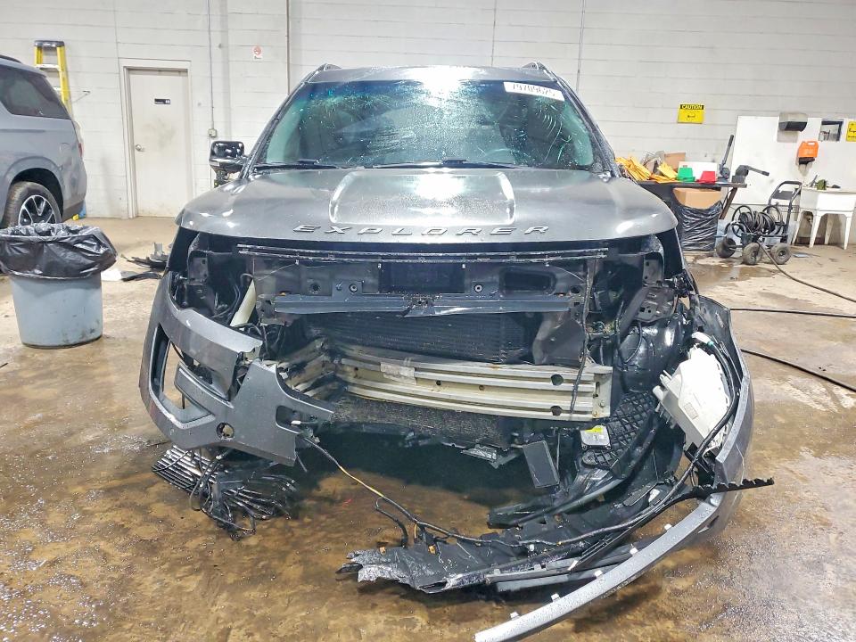 2016 Ford VIN 1FM5K8GT3GGB30088 COPART salvage auction — ROLLOVER, Salvage Title, sold $475 on 2026-07-31 (photo 5)