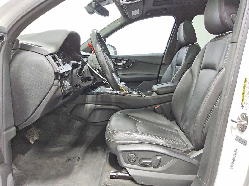 2017 Audi Q7 VIN WA1LHAF70HD044594 COPART salvage auction — MECHANICAL, AZ - CERTIFICATE OF TITLE, sold $1,750 on 2026-07-02 (photo 7)