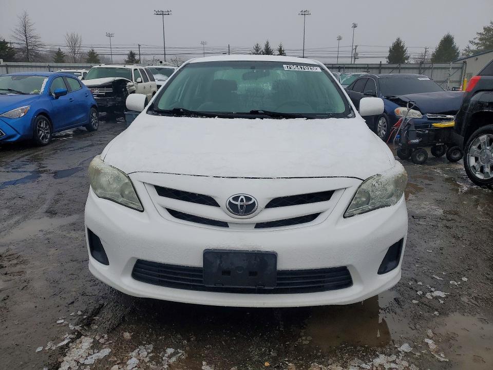 2013 Toyota Corolla VIN 5YFBU4EE9DP224405 COPART salvage auction — MINOR DENT/SCRATCHES, Wv - Certificate Of Title, sold $2,700 on 2026-07-07 (photo 5)