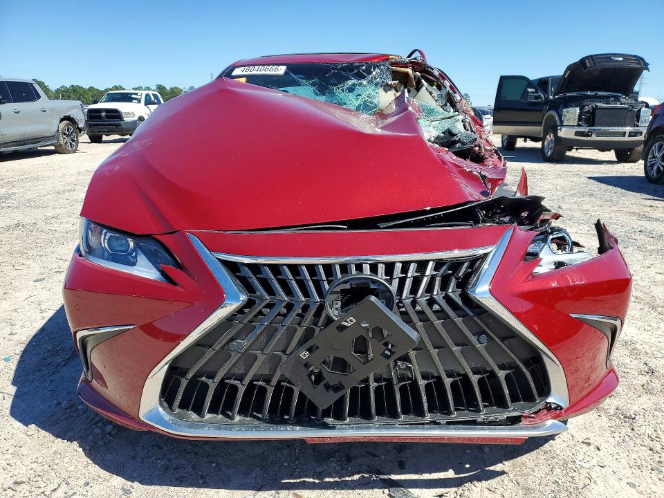 2025 Lexus Es 350 VIN 58ADZ1B15SU206157 COPART salvage auction — Side, TX - SALVAGE VEHICLE TITLE, sold $9,100 on 2026-04-28 (photo 5)