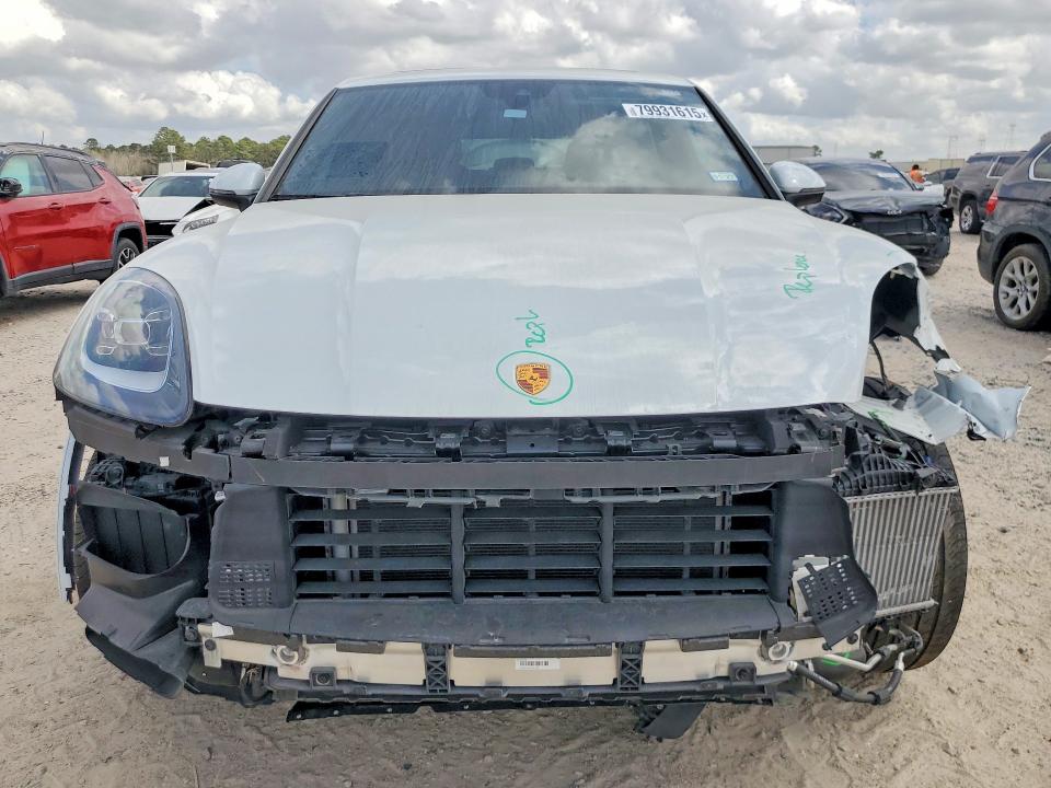2023 Porsche Cayenne VIN WP1AA2AY6PDA06517 COPART salvage auction — FRONT END, Tx - Salvage Vehicle Title, sold $26,250 on 2026-07-02 (photo 5)