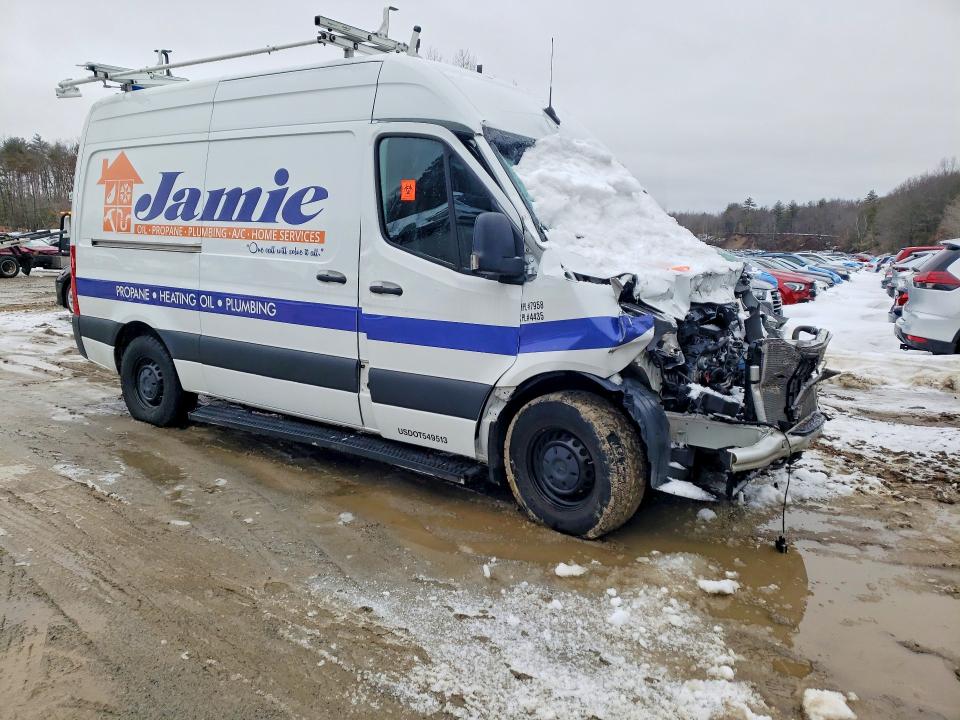 2023 Mercedes-benz Sprinter VIN W1Y40BHY6PT157706 COPART salvage auction — FRONT END, MA - CERT OF TITLE-SALVAGE, sold $1,650 on 2026-07-29 (photo 4)