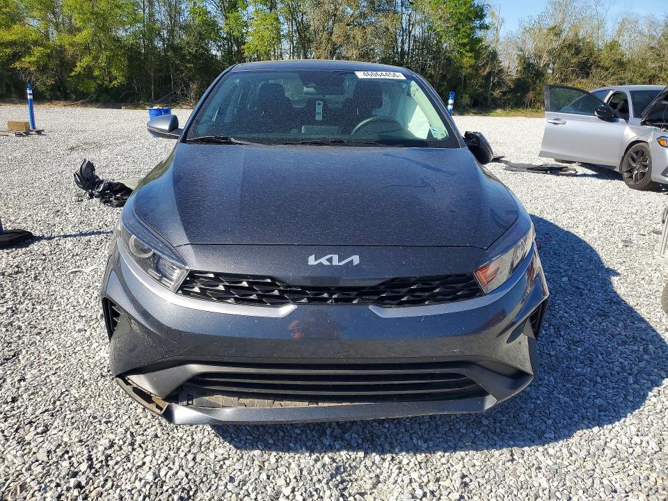 2024 Kia Forte VIN 3KPF24AD3RE802530 COPART salvage auction — SIDE, Id - Salvage Certificate Of Title, sold $3,850 on 2026-07-20 (photo 5)
