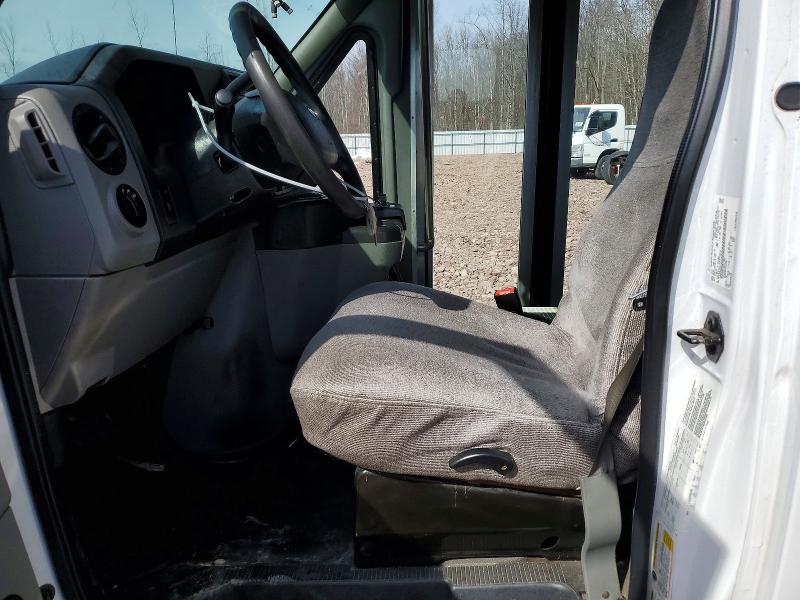 2017 Ford Econoline e350 VIN 1FDEE3FS1HDC74079 COPART salvage auction — NORMAL WEAR, Ct - Certificate Of Title, sold $3,450 on 2026-07-08 (photo 5)