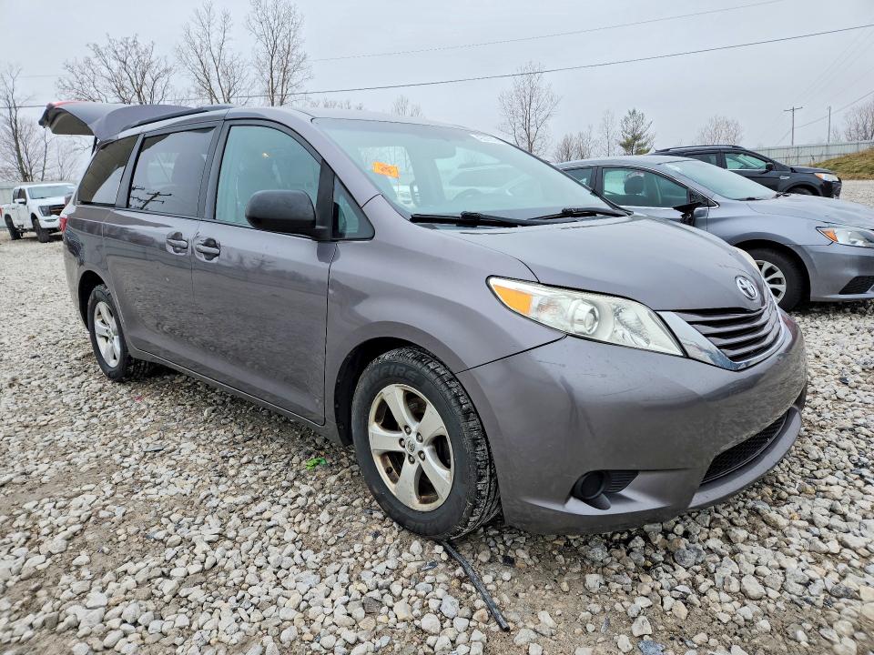 2015 Toyota Sienna VIN 5TDKK3DC1FS635761 COPART salvage auction — FRONT END, Mi - Certificate Of Title, sold $5,200 on 2026-07-02 (photo 4)