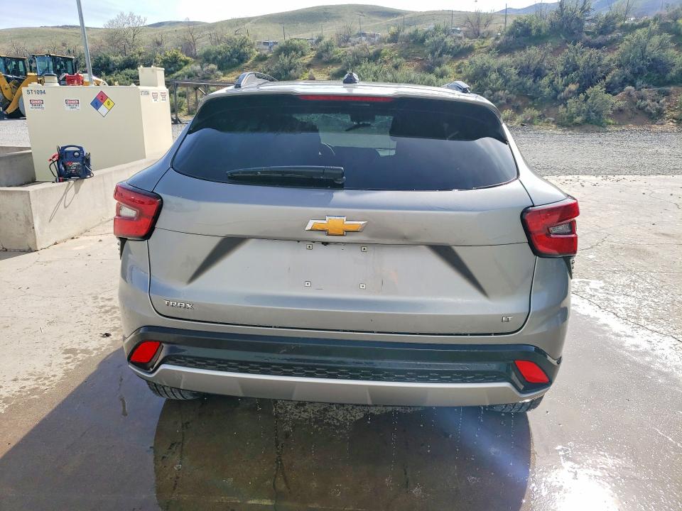 2025 Chevrolet Trax VIN KL77LHEP3SC184231 COPART salvage auction — ROLLOVER, Fl - Certificate Of Destruction, sold $3,550 on 2026-07-30 (photo 6)