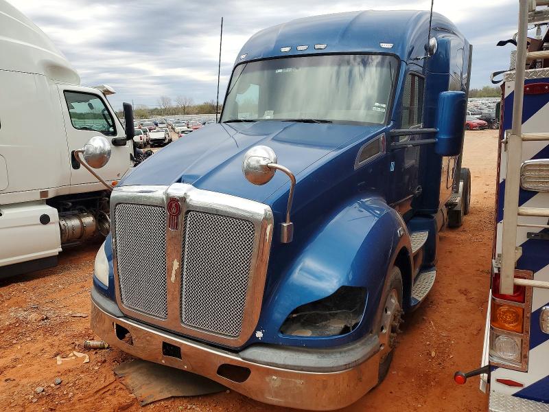 2019 Kenworth Construction VIN 1XKYDP9X9KJ237149 COPART salvage auction — MECHANICAL, OK - CERT OF TITLE-REPOSSESSION, sold $7,000 on 2026-07-14 (photo 2)