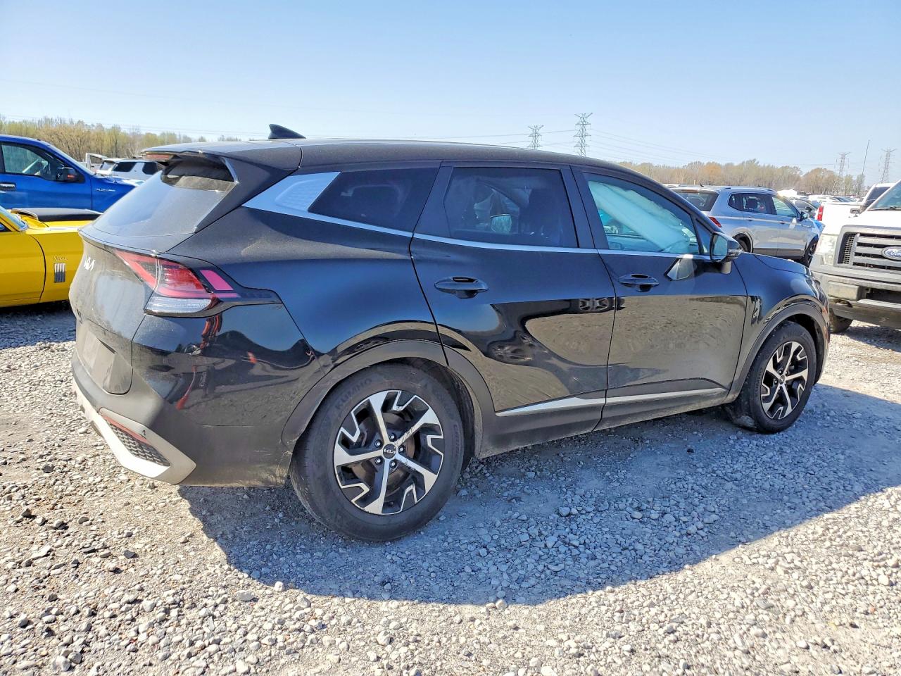 2023 Kia Sportage VIN 5XYK33AF9PG015900 COPART salvage auction — Side, TN - SALVAGE CERTIFICATE, sold $9,800 on 2026-07-02 (photo 3)